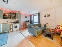 Недвижимость Victoria Road, North Acton: 2