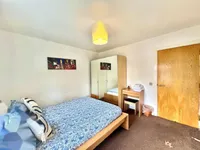 Недвижимость Watney Street: 1