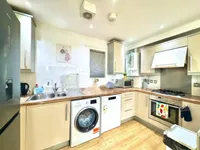 Недвижимость Watney Street: 6