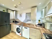 Недвижимость Watney Street: 7