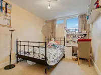 Недвижимость Ainsworth Close: 2