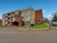 Недвижимость Ainsworth Close: 4