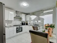 Недвижимость Ainsworth Close: 8