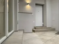 Недвижимость Трёхкомнатная квартира в центре: 2