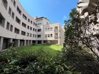 Недвижимость Двухкомнатная квартира в центре: 1