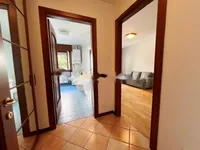 Недвижимость Двухкомнатная квартира в центре: 8