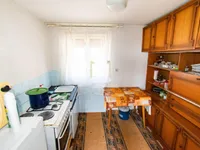 Недвижимость Дом в Юршинци: 14