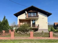 Недвижимость Дом с террасой, Кот: 2