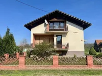 Недвижимость Дом с террасой, Кот: 22