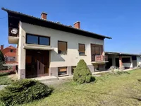 Недвижимость Дом с террасой, Кот: 24