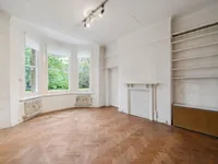 Недвижимость —: 15