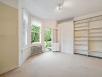 Недвижимость —: 17