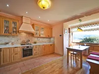 Недвижимость Усадьба на холме в окружении природы.: 10