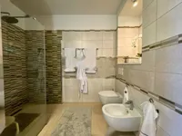 Недвижимость Четырехкомнатная квартира,Ичичи: 14