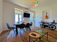 Недвижимость Четырехкомнатная квартира, Центр: 3