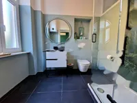 Недвижимость Четырехкомнатная квартира, Центр: 17