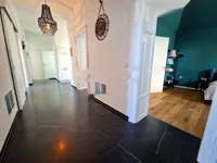 Недвижимость Четырехкомнатная квартира, Центр: 21