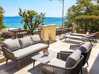 Недвижимость Двухкомнатная квартира в центре: 2