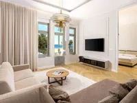 Недвижимость Двухкомнатная квартира в центре: 5