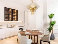 Недвижимость Двухкомнатная квартира в центре: 7