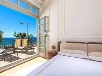 Недвижимость Двухкомнатная квартира в центре: 11