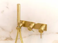 Недвижимость Двухкомнатная квартира в центре: 17