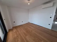 Недвижимость Четырехкомнатная квартира Побри: 5