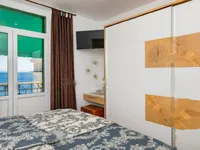 Недвижимость Двухкомнатная квартира в центре: 19