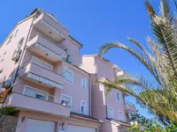 Недвижимость Четырехкомнатная квартира Центр: 1