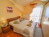 Недвижимость Четырехкомнатная квартира Центр: 2