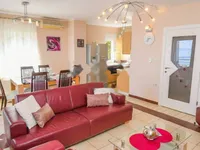 Недвижимость Четырехкомнатная квартира Центр: 6