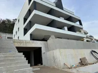 Недвижимость Двухкомнатная квартира в центре: 1