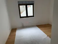 Недвижимость Двухкомнатная квартира в центре: 10