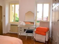 Недвижимость Трехкомнатная квартира, центр: 4