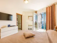 Недвижимость Многоквартирный дом Пунта: 18