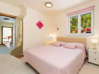 Недвижимость Многоквартирный дом Пунта: 25