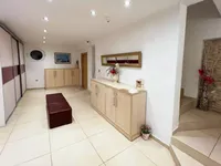 Недвижимость Новый дом в Побрях 749 м²: 11