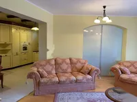 Недвижимость Четырехкомнатная квартира в центре: 7