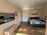 Недвижимость Трехкомнатная квартира, Центр: 5