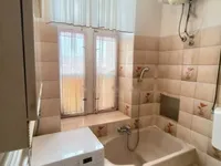 Недвижимость Трехкомнатная квартира, Центр: 21