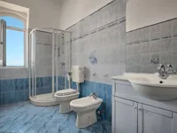 Недвижимость Квартира Второй Этаж, Центр: 10