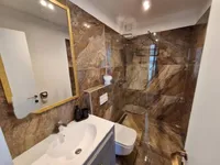 Недвижимость Трехкомнатная квартира Добреч: 4