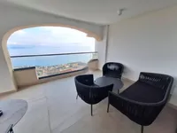 Недвижимость Трехкомнатная квартира Добреч: 8