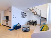 Недвижимость Трехкомнатная квартира в Центре: 8