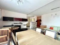 Недвижимость Трехкомнатная квартира Центр: 8