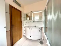 Недвижимость Трехкомнатная квартира Центр: 16