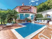 Недвижимость Семейный дом в центре Опатии: 1