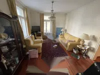 Недвижимость Трехкомнатная квартира в центре: 1