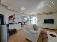 Недвижимость Четырехкомнатная квартира, Опатия: 8