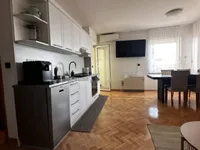 Недвижимость Трехкомнатная квартира в центре Опатии: 5